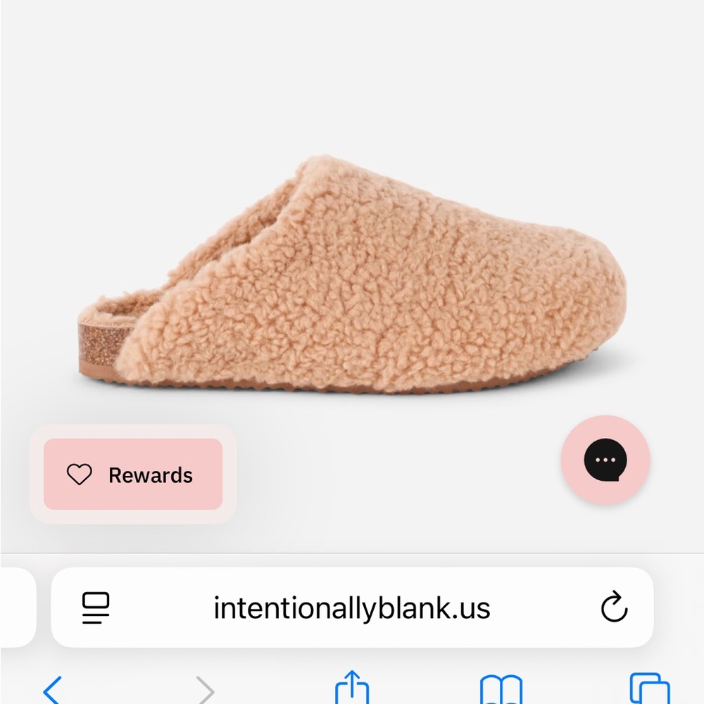 Intentionally Blank Beige Cozy Slippers, size 6